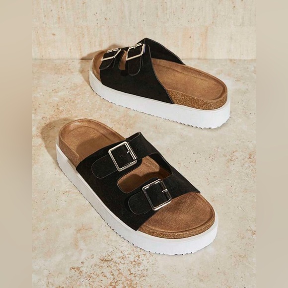 Black Sandals With Buckle - Picture 3 of 3